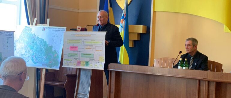 Зібралися всі громади області: в Хусті триває робоча нарада голів ТГ Закарпаття (ФОТО)