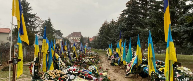 В Ужгороді вшанували пам’ять захисників, котрі віддали життя за Україну