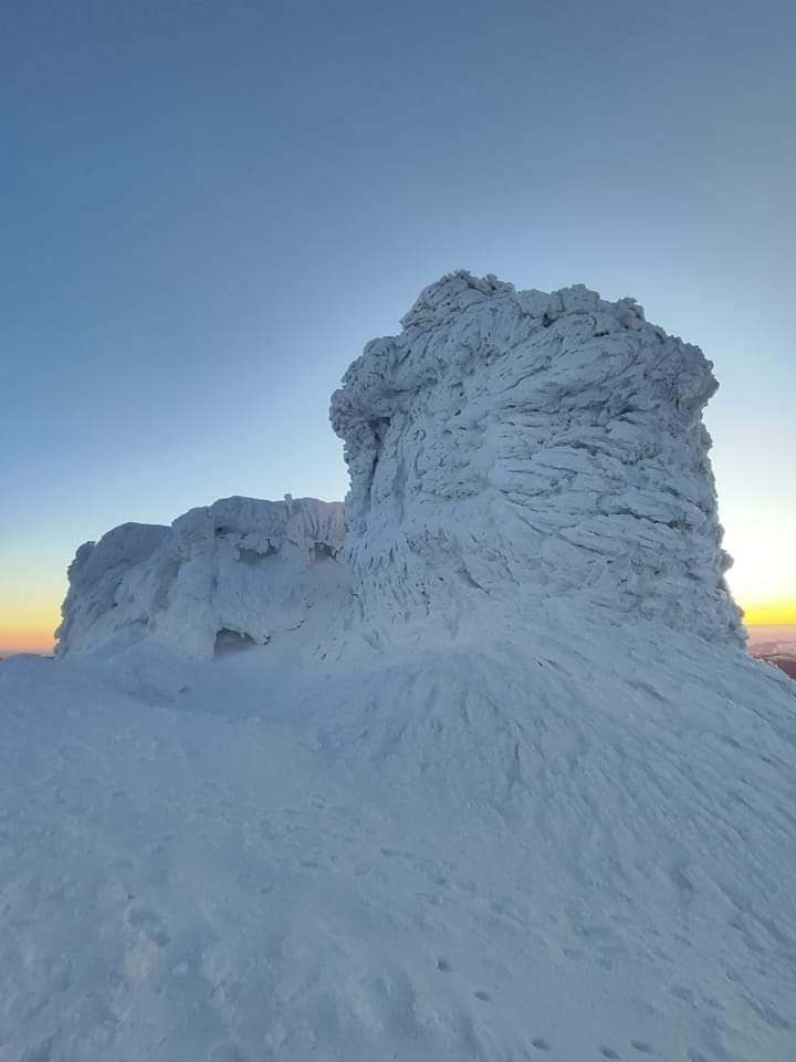 На Рахівщині у горах справжня зима, температура повітря -9°С