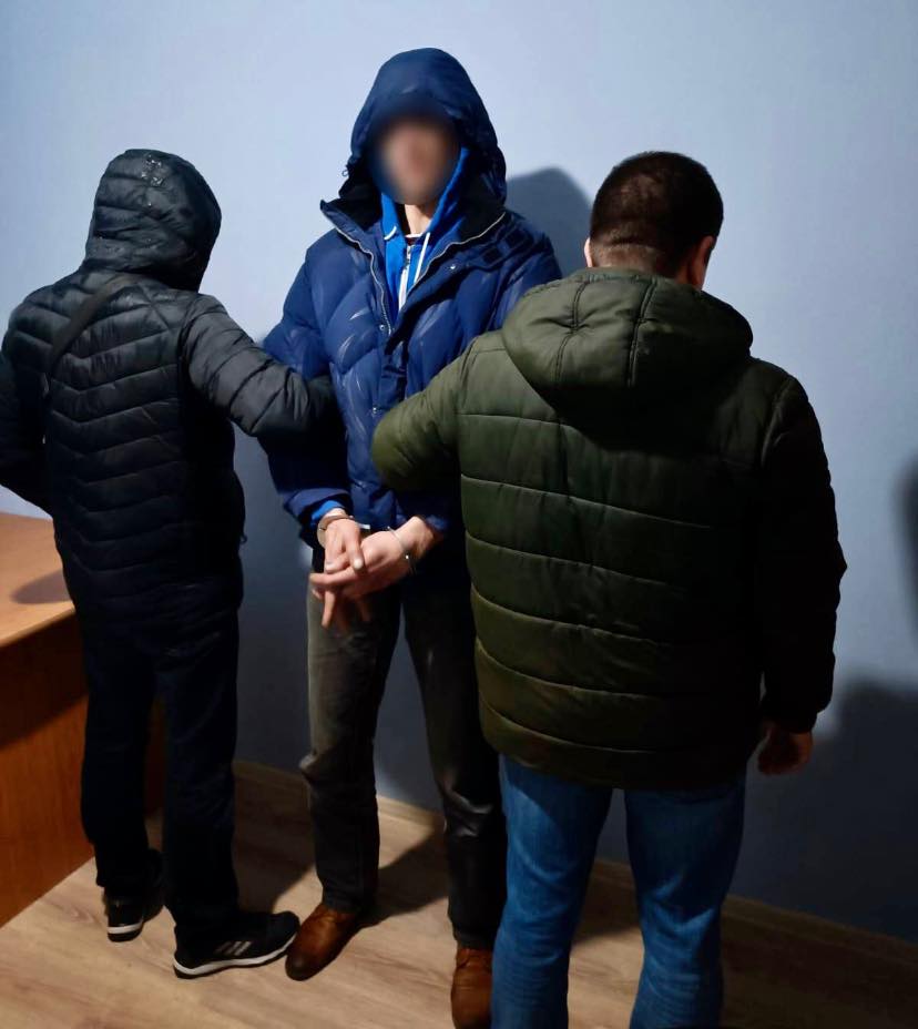 У Мукачівському районі затримали наркоторговця, який розповсюджував небезпечний наркотик на території району