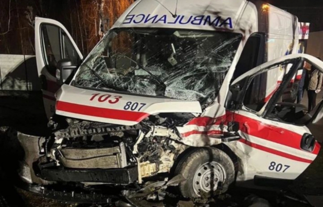 У Виноградові трапилася ДТП за участі швидкої: троє травмовано