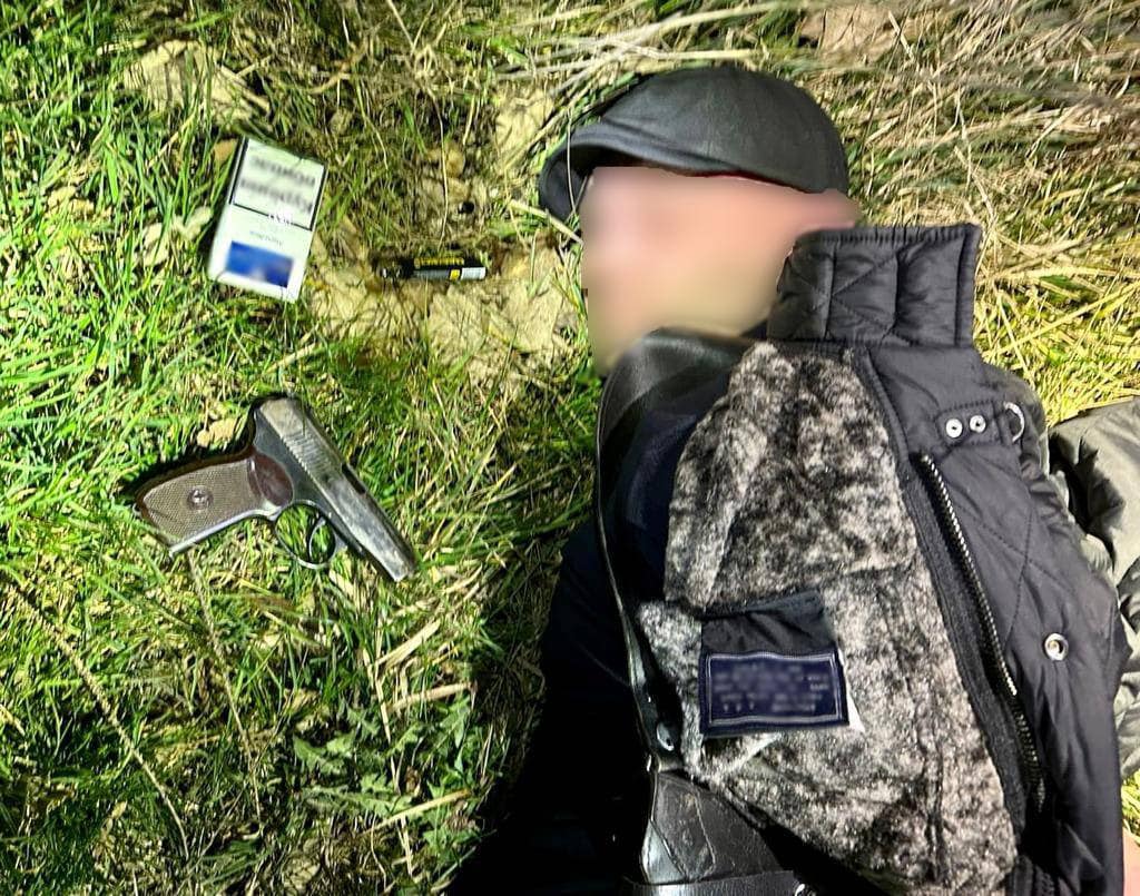 Озброєний житель Тячівщини вчинив замах на вбивство: затримали його на Мукачівщині