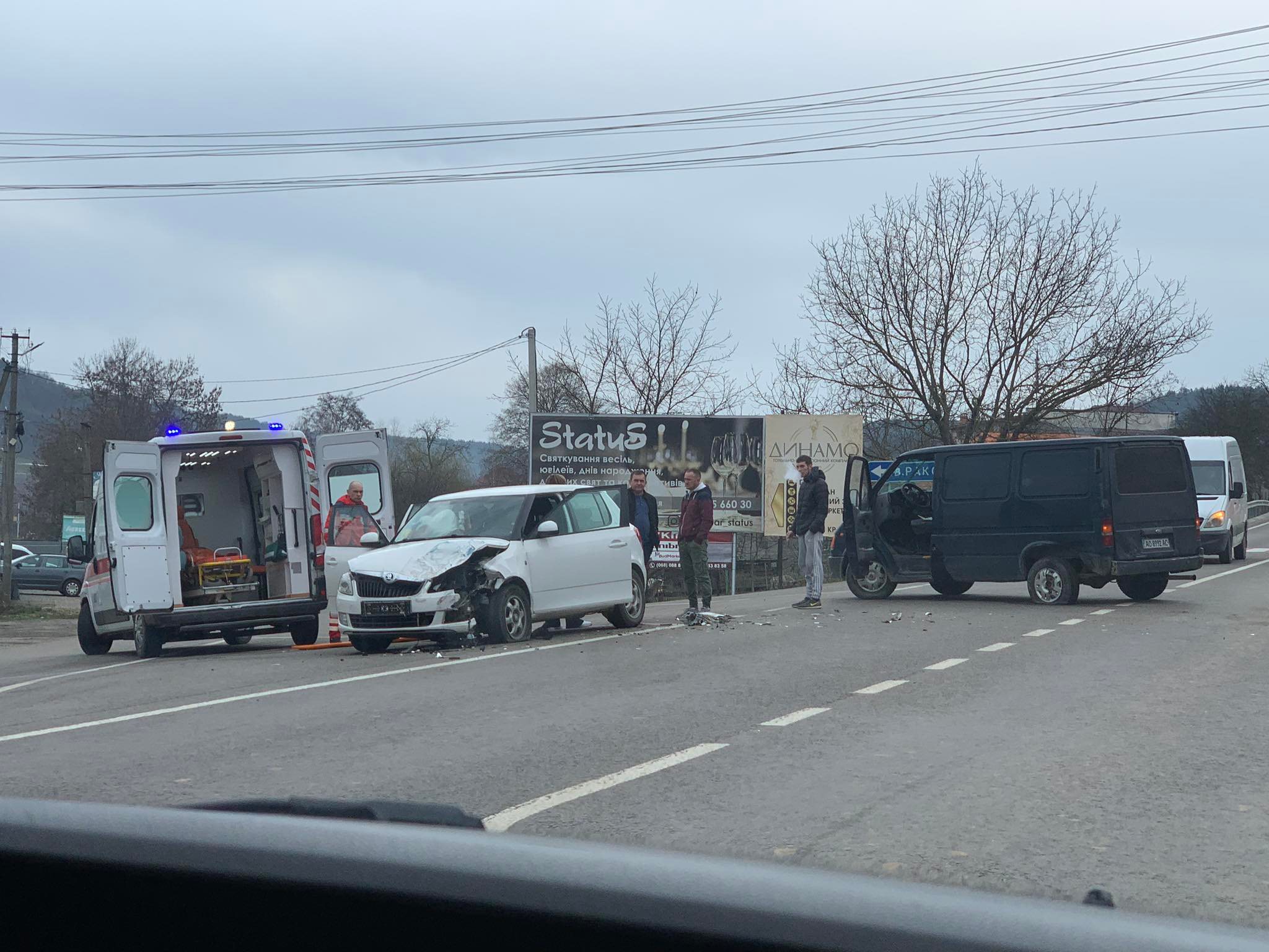 Ранкова ДТП у с. Вільхівка: дорогу не поділили два автомобілі