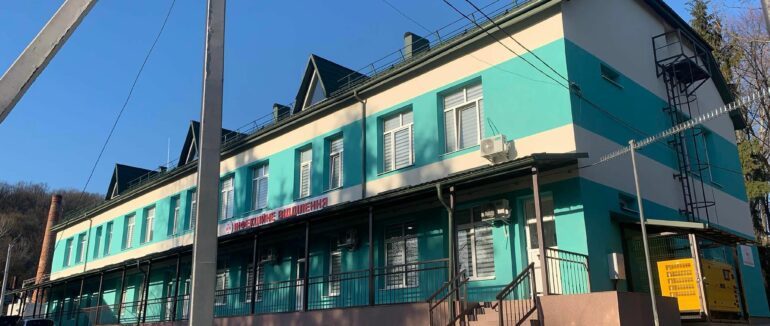 Капітальне відновлення: у Хусті завершили ремонт інфекційного відділення центральної лікарні  (ФОТО)