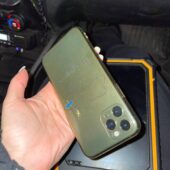 Ужгородка загубила смартфон: патрульні допомогли відшукати гаджет