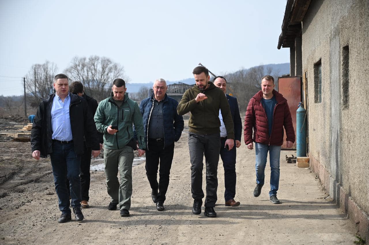 Відновлення підприємства: на Ужгородщині стартували роботи на виробництві з Краматорська (ФОТО)
