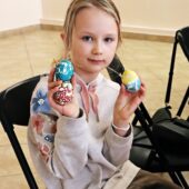 В Ужгороді на майстер-класі навчали створювати воскові писанки (ФОТО)