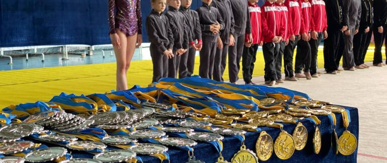 170 юних гімнасток виборювали першість на відбірковому турнірі в Ужгороді