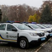 Для безпеки – нові авто: 7 машин передали працівникам поліції охорони Закарпаття (ВІДЕО)