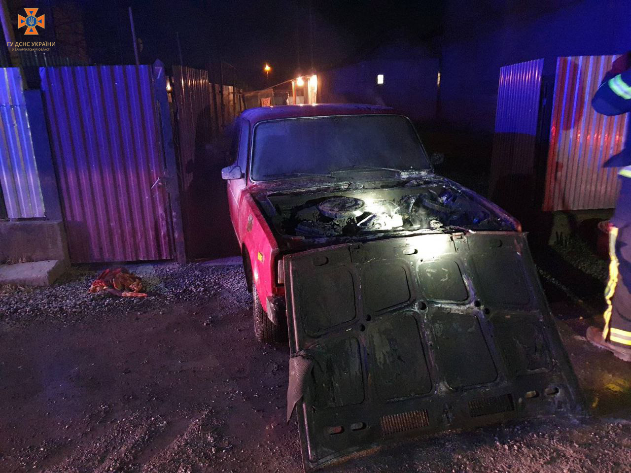 У Виноградові згорів 37-річний автомобіль