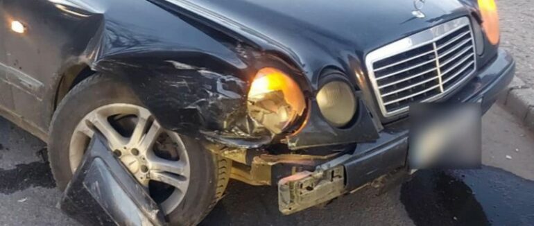 В Ужгороді п’яний водій виїхав на зустрічну смугу та скоїв ДТП