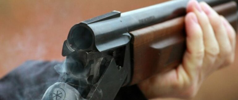 У Ракошині чоловік із мисливської рушниці стріляв у працівника комунальних послуг