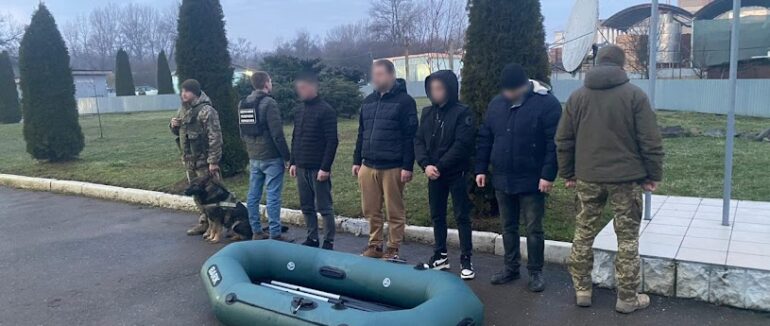 На Закарпатті затримали 8 “ухилянтів”