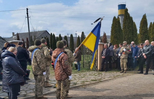 На Ужгородщині попрощалися із 28-річним воїном