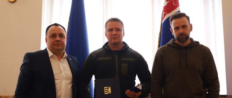 Військовослужбовці ЗСУ отримали відзнаки облради за зміцнення обороноздатності