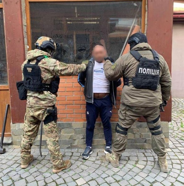 У Мукачеві затримали наркоторговця, який розповсюджував наркотики по місту