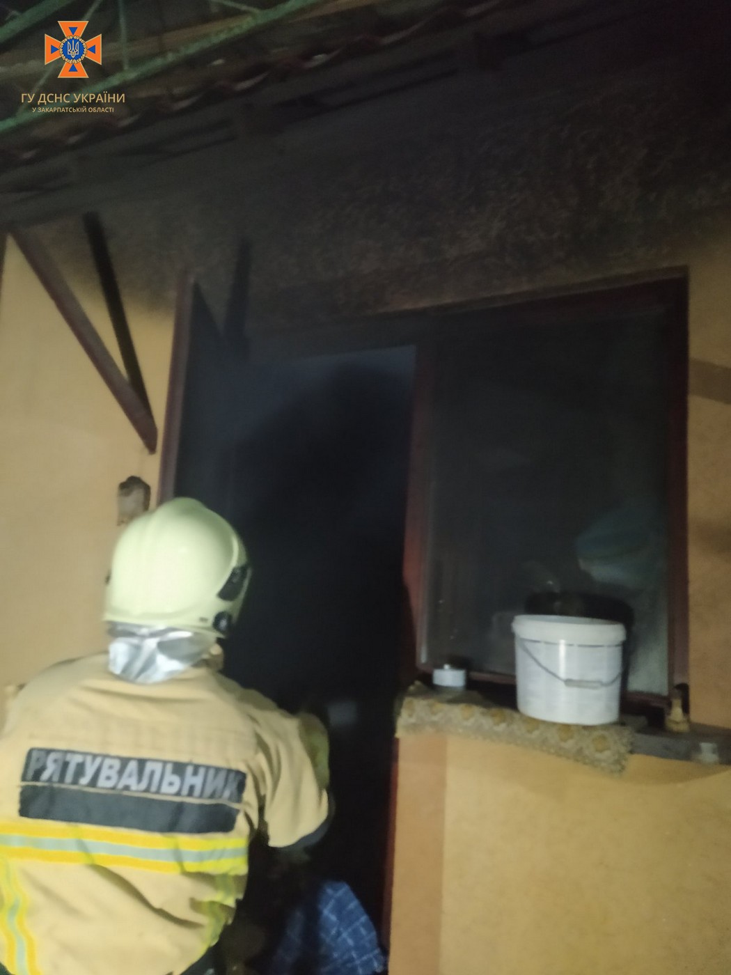 На Берегівщині сталася пожежа під час зарядки акумулятора