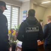 Привласнили більше 2 млн: на Закарпатті підозрюють директора та ексбухгалтера медпідприємства