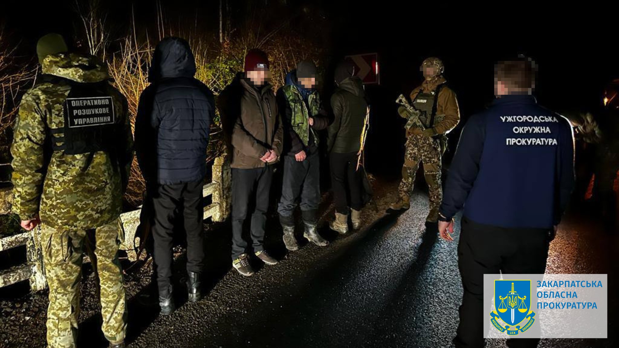 Швидко доставити "клієнта": на Ужгородщині затримали двох військовозобов`язаних та організаторів