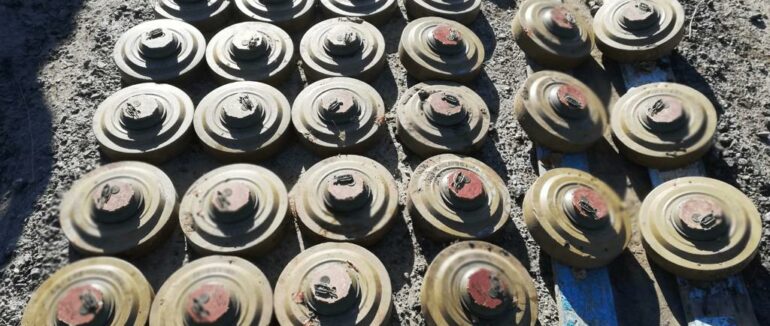 Вибухотехніки поліції Закарпаття продовжують розміновувати звільнені від окупанта українські території