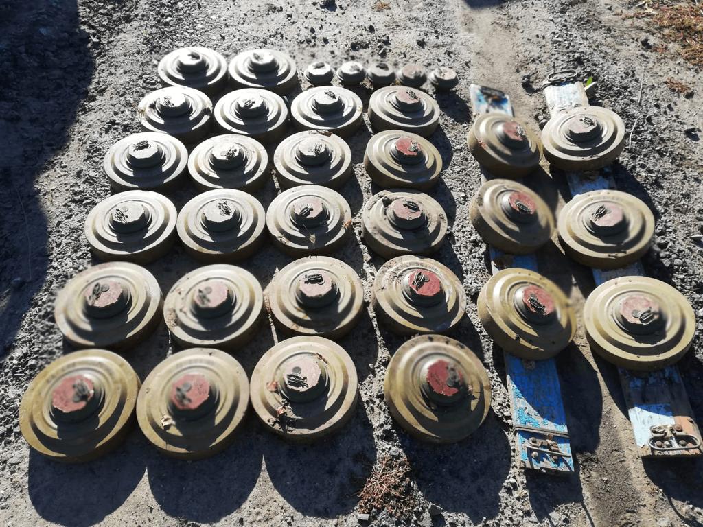 Вибухотехніки поліції Закарпаття продовжують розміновувати звільнені від окупанта українські території