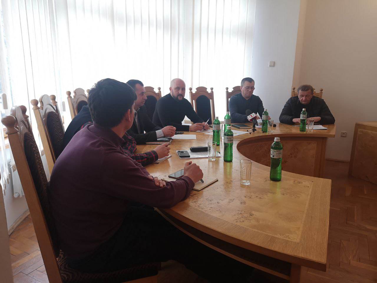 Стан навколишнього середовища Закарпаття: екоінспекція області зібрала круглий стіл (ФОТО)