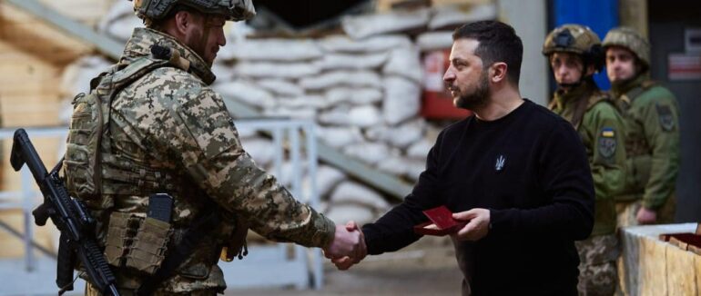 Пишаємося закарпатцями: бійця із В. Студеного нагородив Президент України (ФОТО)