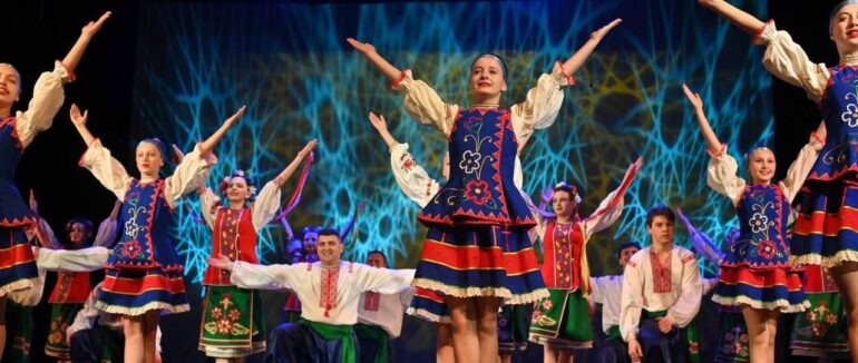 «Діти Закарпаття – воїнам ЗСУ»: в Ужгороді відбувся концерт на підтримку захисників України (ФОТО)