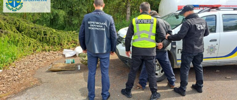 Незаконний збут зброї та боєприпасів у воєнний час: на Берегівщині правоохоронці припинили злочинну діяльність місцевого жителя