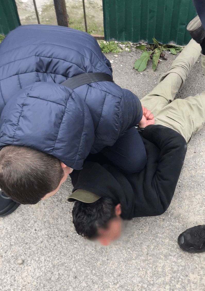 Пограбував посеред ночі: в Ужгороді чоловік напав на переселенку