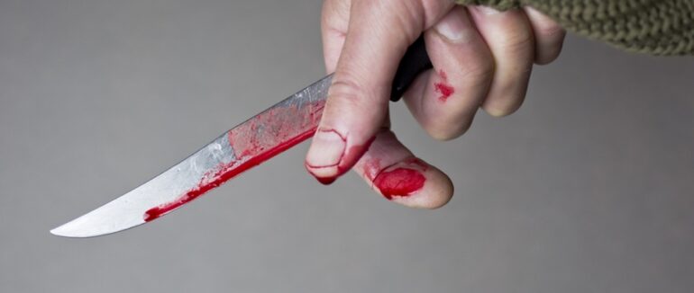 Наніс численні ножові удари: на Тячівщині у селі скоїли вбивство