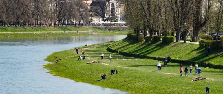 В Ужгороді на сьогодні заплановане загальноміське прибирання