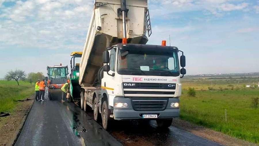 На Закарпатті почали ремонтувати кілька ділянок доріг