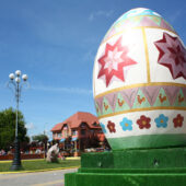 «Тячівська писанка 2023»: у Тячеві відбудеться фестиваль за участю переселенців