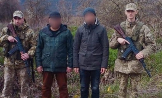 На Перечинщині прикордонники затримали двох громадян Узбекистану