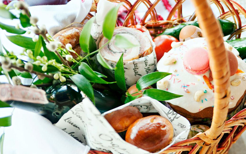 Що потрібно, а що не можна класти до великодного кошика