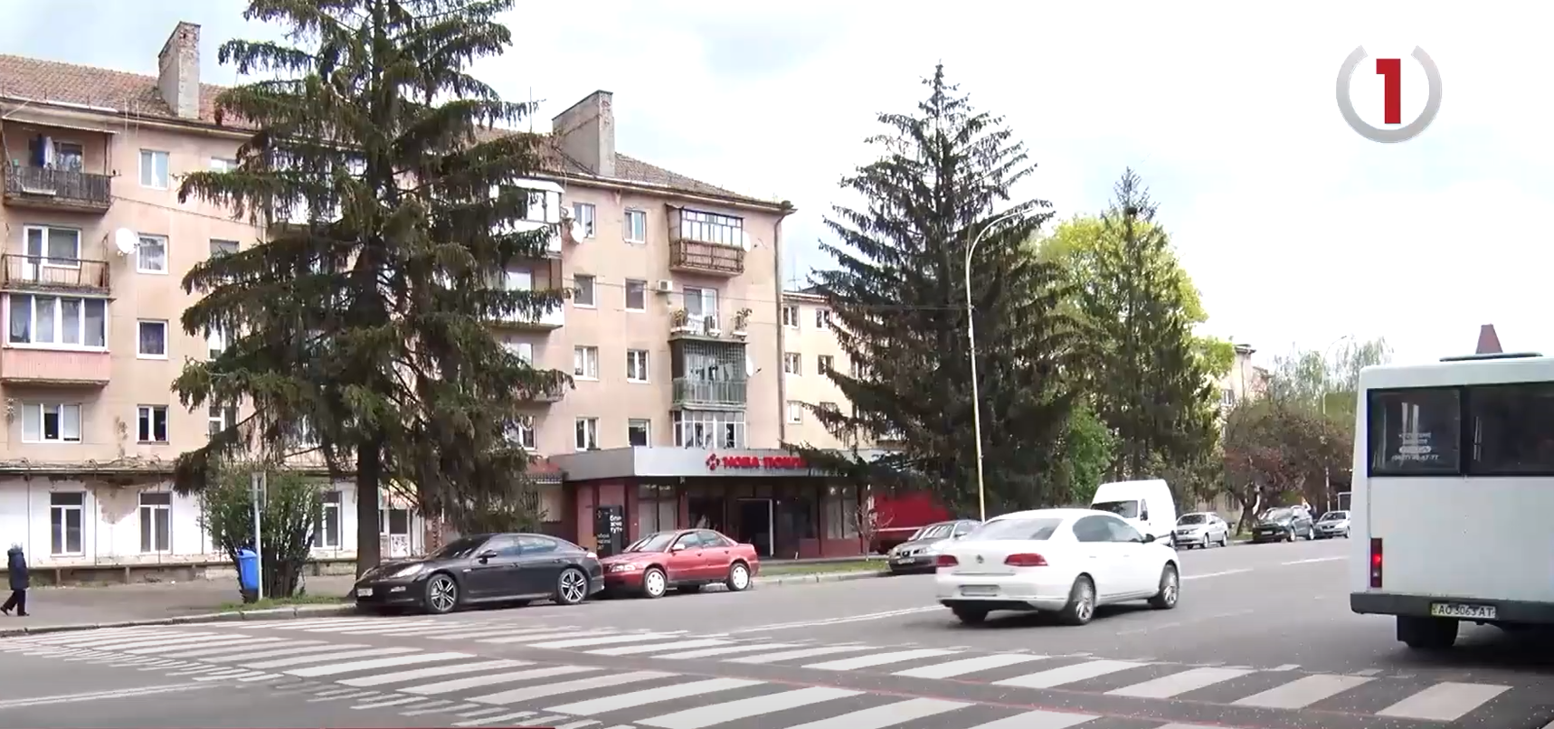 Сумнівна якість: ужгородці не задоволені підвищеними пішохідними переходами (ВІДЕО)
