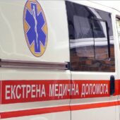 Стало зле посеред вулиці: патрульні допомогли військовому в Ужгороді (ВІДЕО)