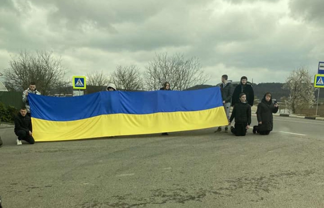 Живим коридором провели в останню путь Героя Ярослава Білака на Закарпатті