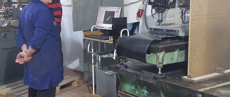 Від фаланг пальців до черепів: у Мукачеві виготовляють титанові імпланти для цивільних та військових (ФОТО, ВІДЕО)