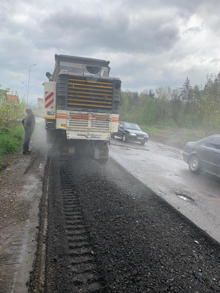 Вже розпочали: На Іршавщині на проблемну дорогу вийшла техніка