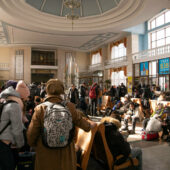 Більше половини переселенців, які проживають на Закарпатті, планують повернутися додому