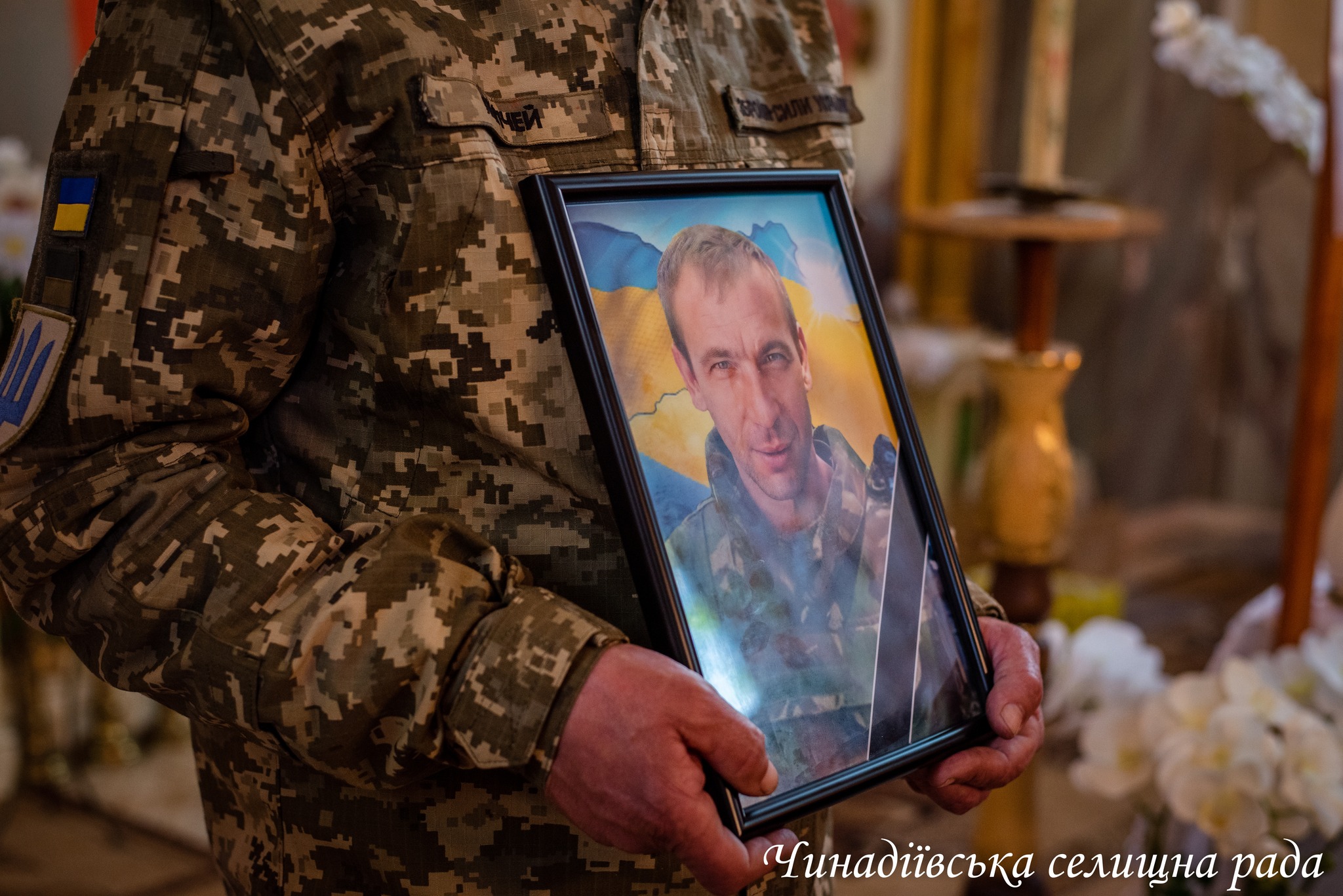 У Мукачівському районі провели в останній путь полеглого Героя Віктора Іньшина
