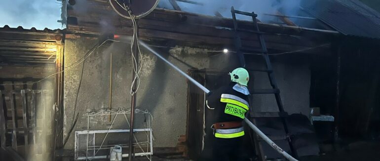 В Ужгородського районі рятувальники врятували від вогню два десятки курей