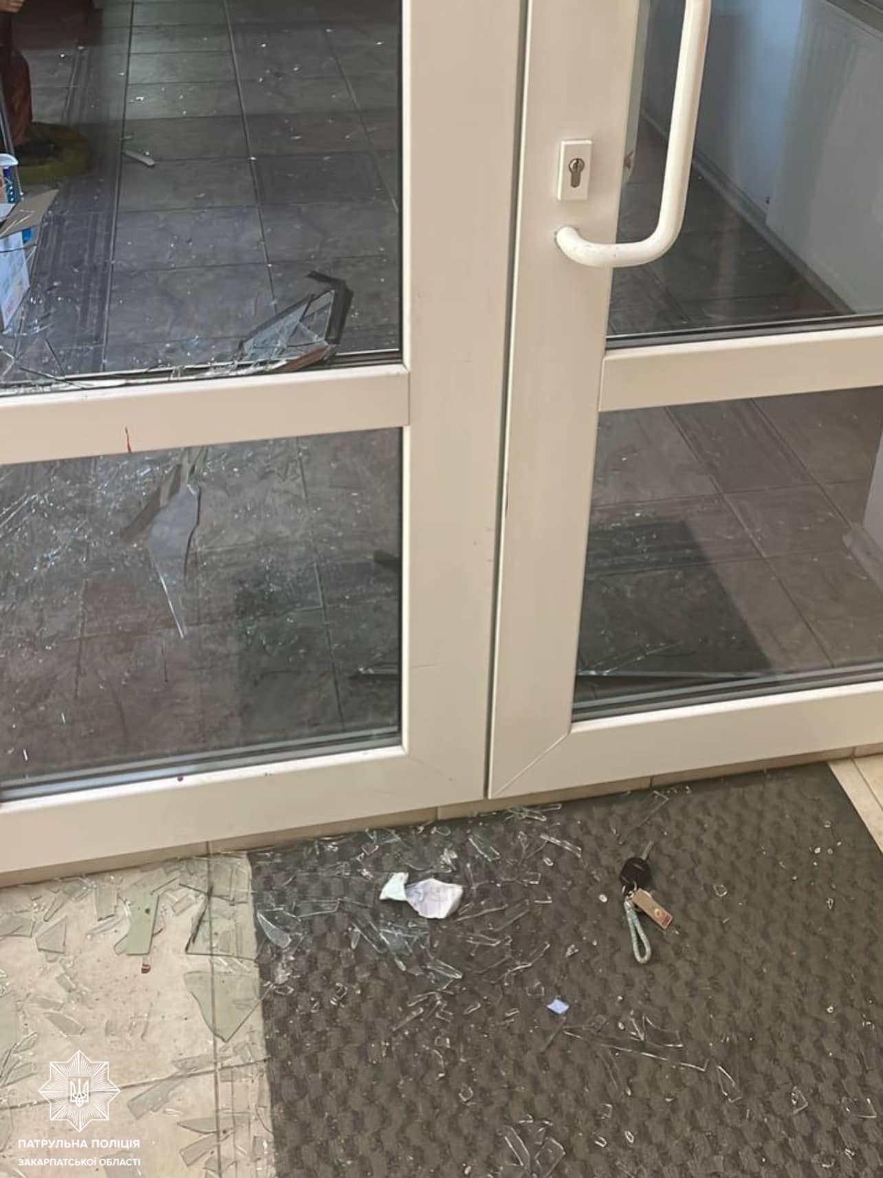 В Ужгороді затримали чоловіка, який намагався проникнути до чужого офісу