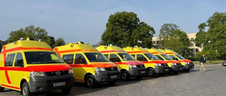 Закарпатські громади отримали 6 сучасних карет швидкої допомоги