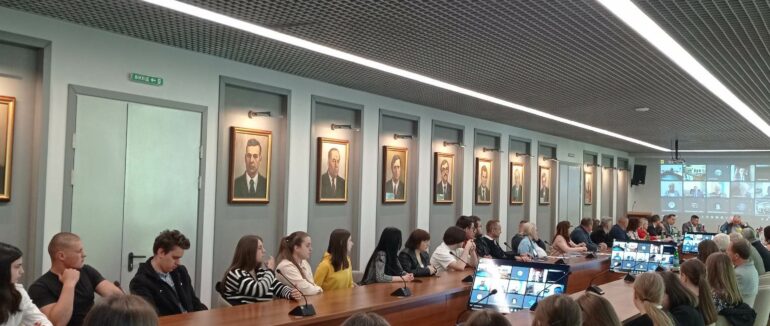 До 30-річчя незалежності Чехії та Словаччини: в Ужгороді стартувала міжнародна конференція