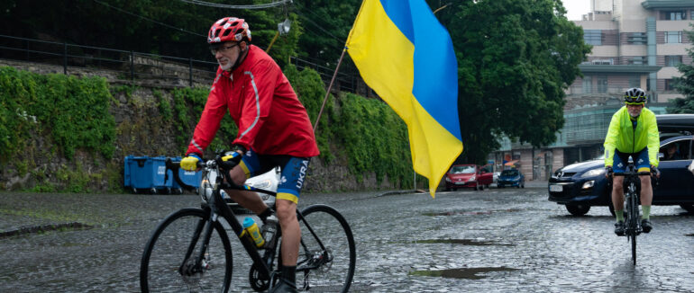 Із Ужгорода до Дармштадта: всеукраїнський ветеранський велопробіг стартував сьогодні вранці із площі Поштової