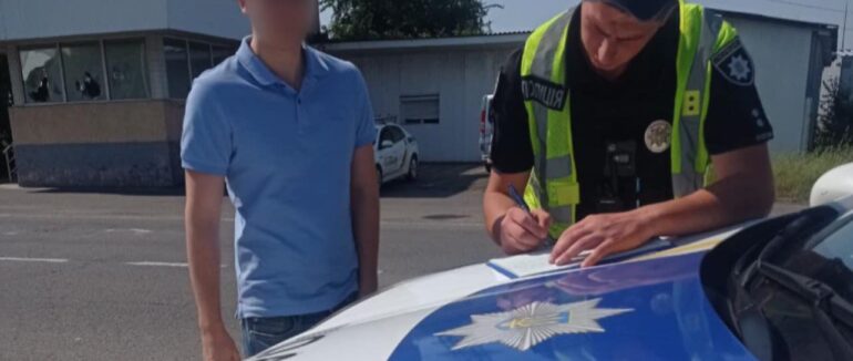 За поїздки “під кайфом”: майже сотню порушників за місяць спіймали патрульні Закарпаття