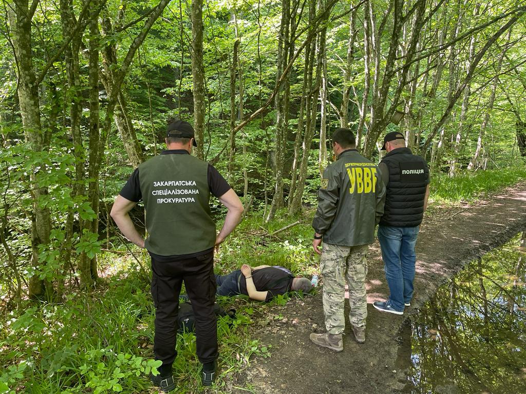 На закарпатті чоловік намагався підкупити військовослужбовця ДПСУ